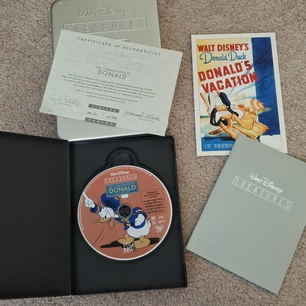 Disney Treasures Collection - Picture 3 of 9